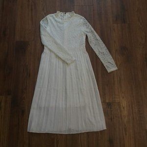 White Lace and Pleated Long Sleeve Dress